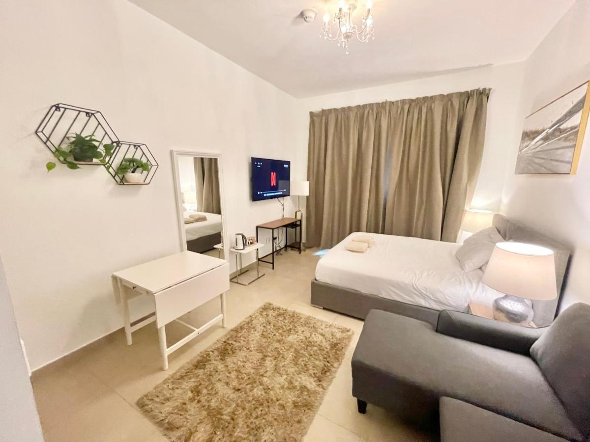 Super Elegant Studio Apartment-Sparkle Tower By Sweet Homes Dubaj Kültér fotó